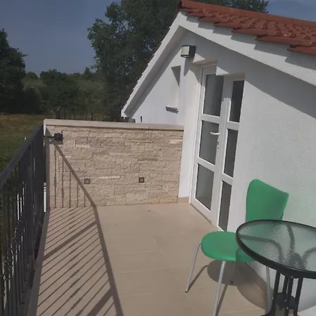 Beautiful With A Comfortable And Cozy Pool And Garden * Medulin