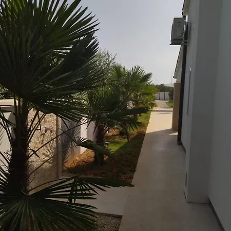 Beautiful With A Comfortable And Cozy Pool And Garden Villa