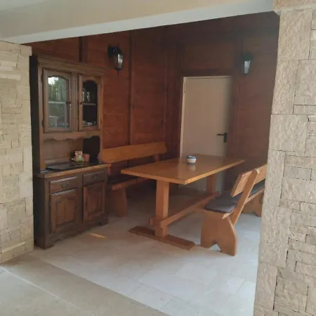 Villa Beautiful With A Comfortable And Cozy Pool And Garden