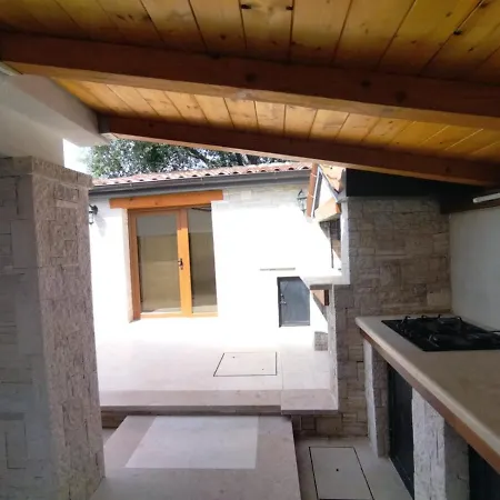Villa Beautiful With A Comfortable And Cozy Pool And Garden